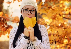 women, Giovanni Zacche, glasses, leaves, black hair, portrait, depth of field