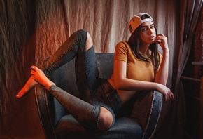 Evgenia Talanina, women, baseball caps, pants, torn jeans, portrait