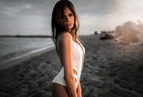 women, tanned, Ivan Gorokhov, selective coloring, ass, tattoo, swimming pool, portrait, sand, sea, depth of field