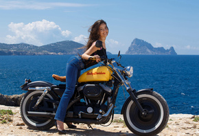 девушка, мотоцикл, море, скалы, классная, фигурка, джинсы