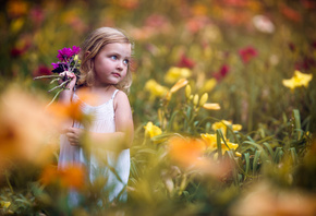 marcusdtray, ребёнок, девочка, сарафан, природа, лето, поле, цветы, лилии,  ...