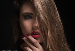 women, portrait, red nails, red lipstick, black background, blue eyes, Mari ...