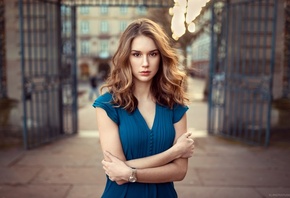 Lods Franck, women, model, long hair, blonde, wavy hair, looking at viewer, face, depth of field, arms crossed