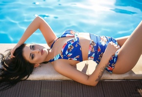 women, tanned, swimming pool, women outdoors, tattoo, Denis Petrov, water, swimwear, lying on back