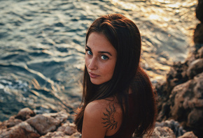 women, face, tattoo, portrait, sea, looking at viewer, blue eyes, depth of field