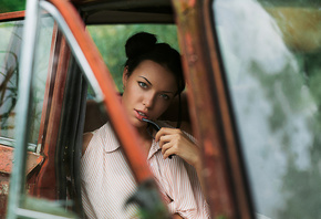women, portrait, sitting, sunglasses, car, women with cars