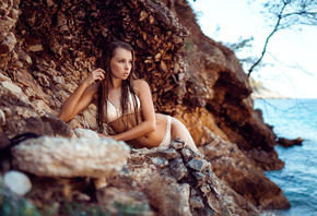 women, bikini, tanned, belly, depth of field, pierced navel, sea, wet hair, women outdoors, Martin Robler, looking away