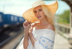 women, blonde, hat, portrait, railway, train, depth of field