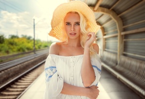 women, blonde, hat, portrait, railway, depth of field