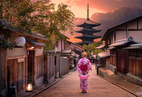 Япония, Japan, город, Kyoto, Киото, улица, домики, заборы, пагода, девушка, ...