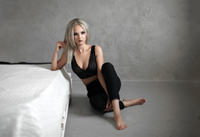 women, blonde, bed, pants, red nails, lingerie, black clothing, sitting, on the floor, brunette, wall