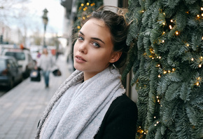 women, portrait, face, women outdoors, depth of field, scarf