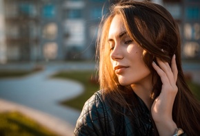 women, portrait, leather jackets, women outdoors, depth of field, black clothing, closed eyes