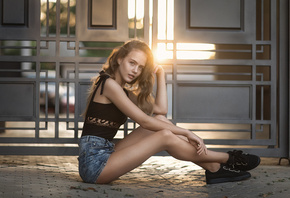 women, tanned, sitting, women outdoors, shoes, jean shorts, sunset, on the floor, depth of field