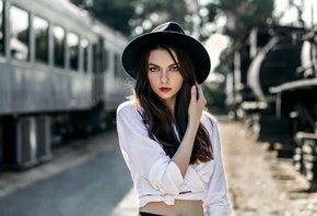 women, portrait, hat, depth of field, women outdoors, red lipstick, train