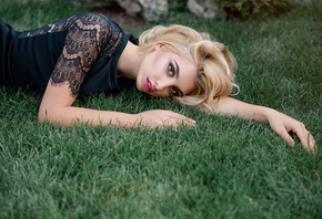 women, blonde, portrait, women outdoors, brunette, grass