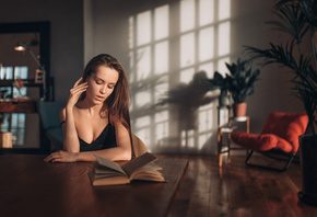 women, Fenix Raya, portrait, books, piercing, depth of field, table, chair, sitting, mirror