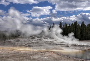 небо, облака, лес, вода, дым, Yellowstone, Wyoming, Andre Victor
