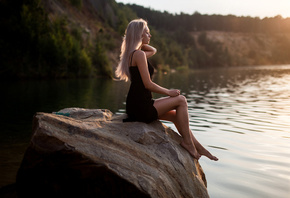 women, sitting, blonde, tanned, rocks, depth of field, black dress, women outdoors, brunette, water