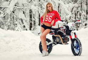 women, blonde, belly, snow, short shorts, sneakers, trees, painted nails, women outdoors, women with motorcycles, brunette, socks