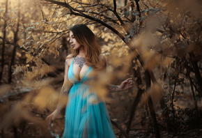 women, brunette, depth of field, big boobs, painted nails, blue dress, women outdoors, cleavage, looking away, tattoo