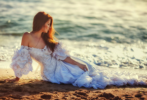девушка, шатенка, платье, профиль, невеста, берег, песок, море