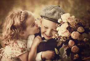 Валентина Макарова, дети, мальчик, девочка, букет, цветы, поцелуй