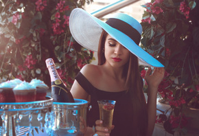 Ikenna Douglas, девушка, шатенка, макияж, шляпа, бокал, бутылка, шампанское, десерт