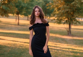 Disha Shemetova, black clothing, black dress, portrait, trees, bare shoulde ...