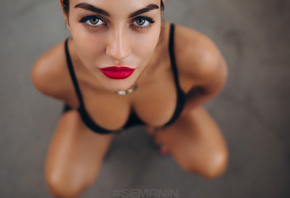 women, black dress, red lipstick, tight dress, squatting, face, Aleksandr Semanin