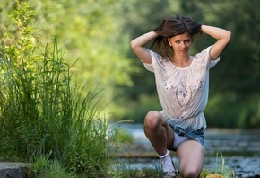 women, model, women outdoors, arms up, audrey