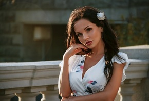 women, face, portrait, women outdoors, red lipstick, red nails