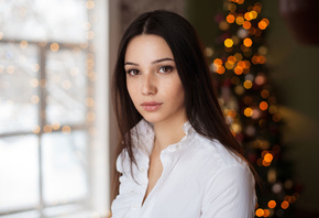 women, Maxim Maximov, portrait, Christmas Tree, window, freckles, Christmas ...