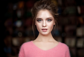 women, portrait, face, pink sweater, depth of field