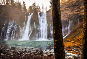 Водопад, Осень, McArthur-Burney Falls, Memorial State Park, Калифорния, Ска ...