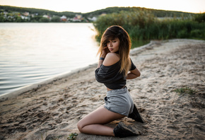 women, short shorts, sneakers, brunette, sand, river, looking away, Nike, women outdoors, kneeling, watch