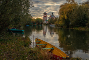 осень, пейзаж, тучи, природа, город, река, лодки, церковь, Трубеж, Переслав ...
