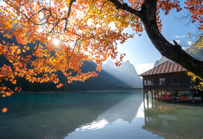 осень, солнце, лучи, пейзаж, горы, ветки, природа, озеро, дерево, пристань, ...