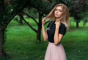 women, portrait, pink skirt, black t-shirt, trees, women outdoors, grass, painted nails, necklace