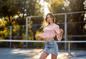 women, tennis court, denim skirt, women outdoors, trees, belly, sunglasses