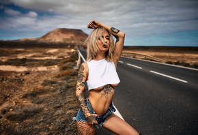 women, blonde, tank top, underboob, belly, tattoo, jean shorts, brunette, sky, clouds, women outdoors, road, desert