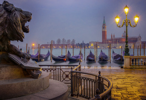Италия, город, Венеция, канал, лодки, скульптура, утро
