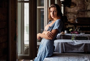 Kateryna Marchenko, девушка, платье, стоит, окно