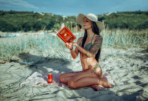 women, hat, bikini, brunette, women outdoors, books, tattoo, sand, sky, Coc ...