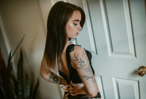 vyne, suicide girls, brunette, room, green eyes, blue eyes, ass, tattoo, wo ...