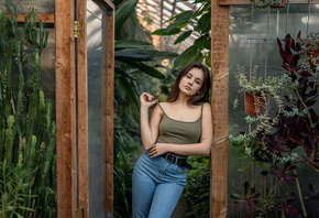 women, jeans, belt, plants, black belt, brown eyes