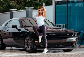 Dodge Challenger, women, women outdoors, T-shirt, sweatpants, sneakers, supercar, model, blonde, black cars, Street, road, necklace