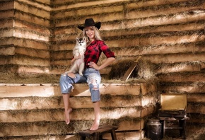 Ekaterina Enokaeva, cowgirl, women, blonde, model, dog, Alaskan Malamute, jeans, plaid shirt, straw, cowboy hat, blue eyes, smile