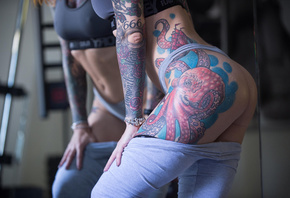 Jane Sinner, suicidegirls, suicide girls, gym clothes, gyms, model, redhead, women, fitness model, sports bra, tattoo, mirror, reflection, gray panties