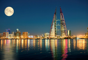 Ночь, огни, луна, Бахрейн
